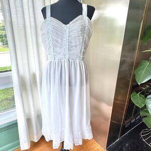 Vintage 50s night dress, white, blue lace inserts slip on nightgown, ruched bust